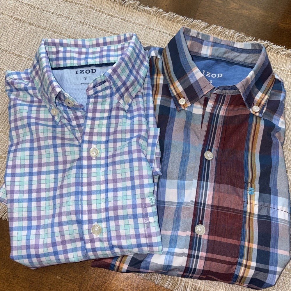 Set Of Two IZOD Mens Short Sleeve Button Down She Small Shirts Plaid